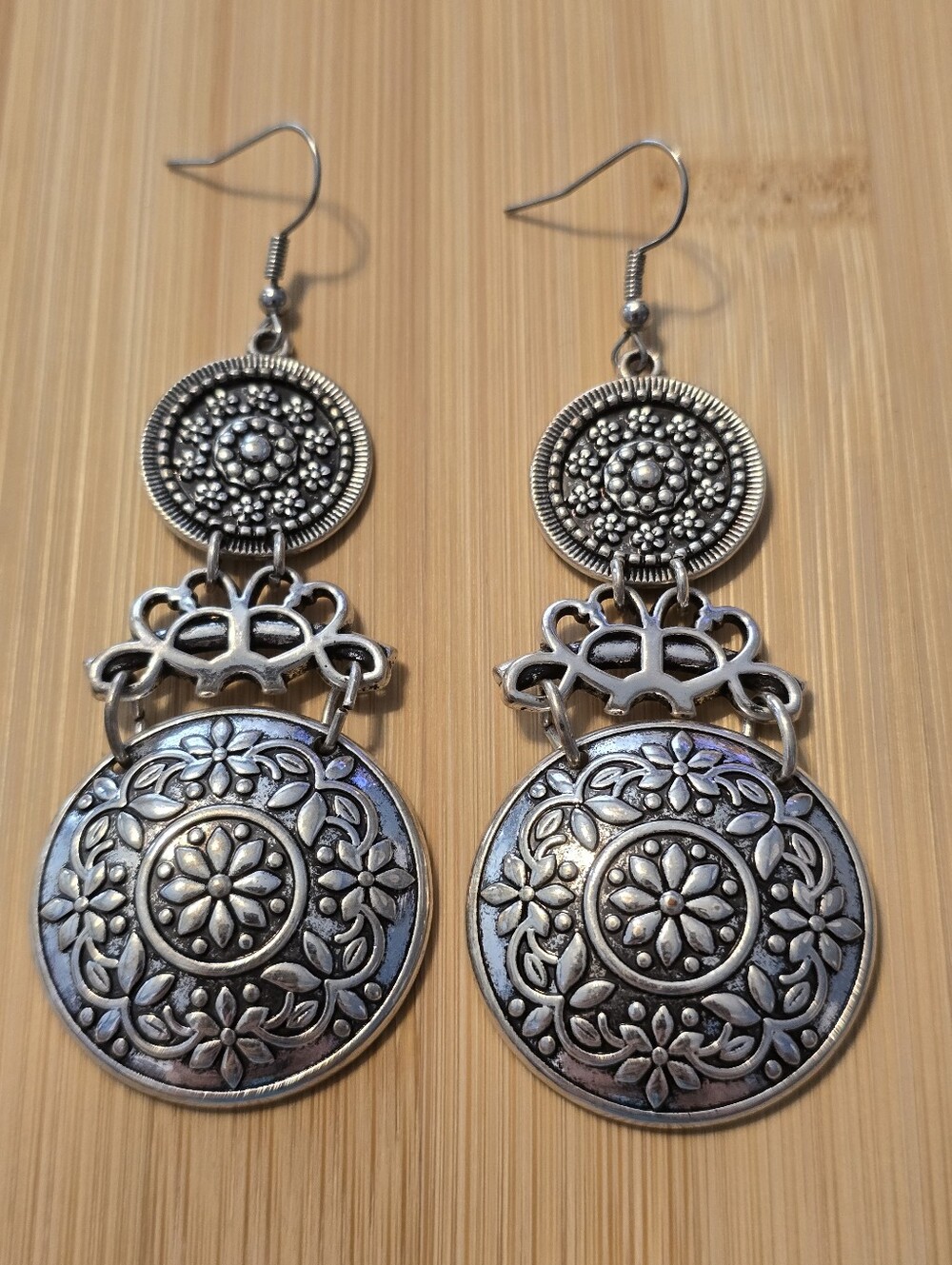 🩶Botanical Charm: "Garden Adventure" Silver Medallion Earrings